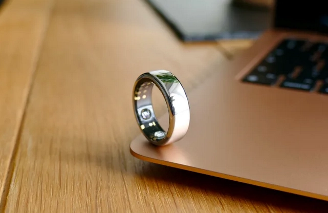 The Lord of the Ring-Smart Ring for Every Seniors citizen 